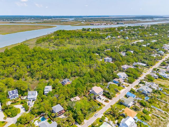 712 W Ashley Avenue, Folly Beach, SC 29439