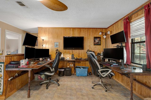 86 Haddox Rd., Columbia, MS 39429