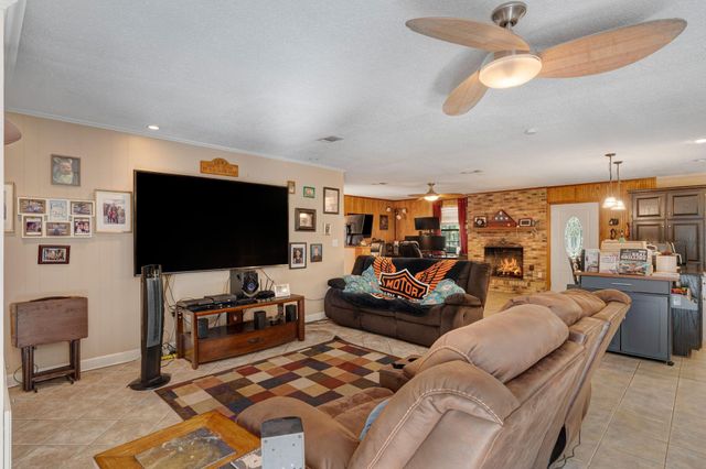 86 Haddox Rd., Columbia, MS 39429