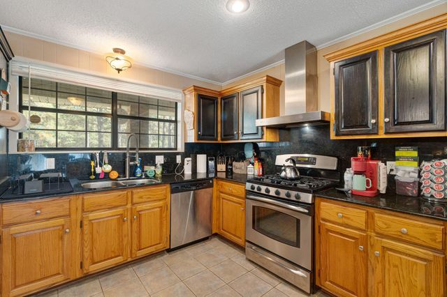 86 Haddox Rd., Columbia, MS 39429