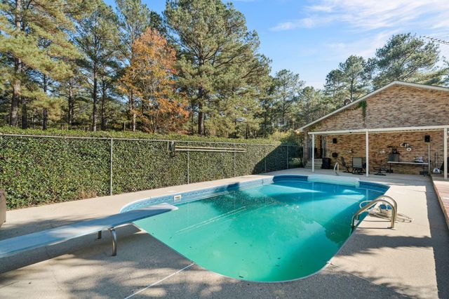 86 Haddox Rd., Columbia, MS 39429