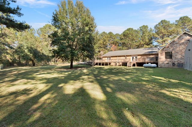 86 Haddox Rd., Columbia, MS 39429
