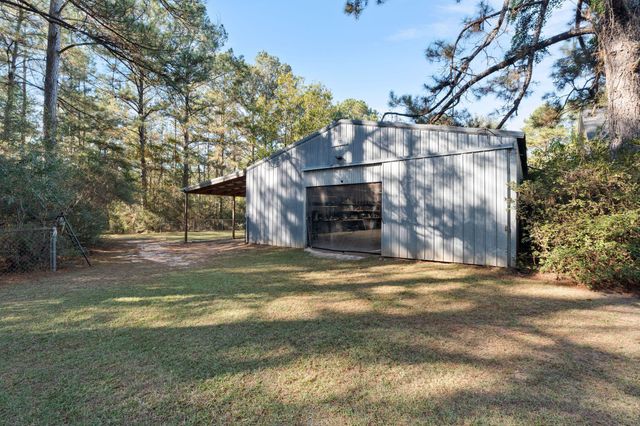 86 Haddox Rd., Columbia, MS 39429