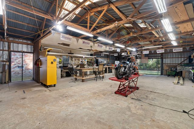 86 Haddox Rd., Columbia, MS 39429