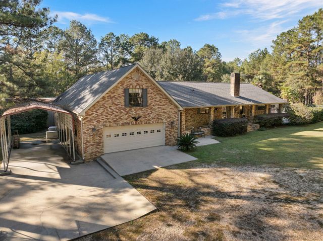 86 Haddox Rd., Columbia, MS 39429