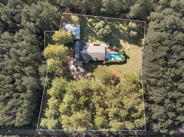 86 Haddox Rd., Columbia, MS 39429