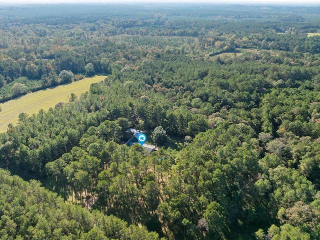 86 Haddox Rd., Columbia, MS 39429