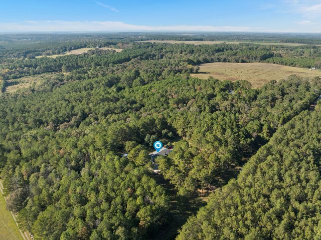 86 Haddox Rd., Columbia, MS 39429