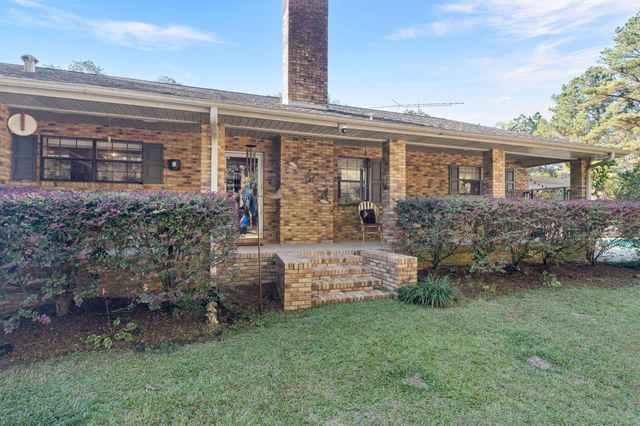 86 Haddox Rd., Columbia, MS 39429