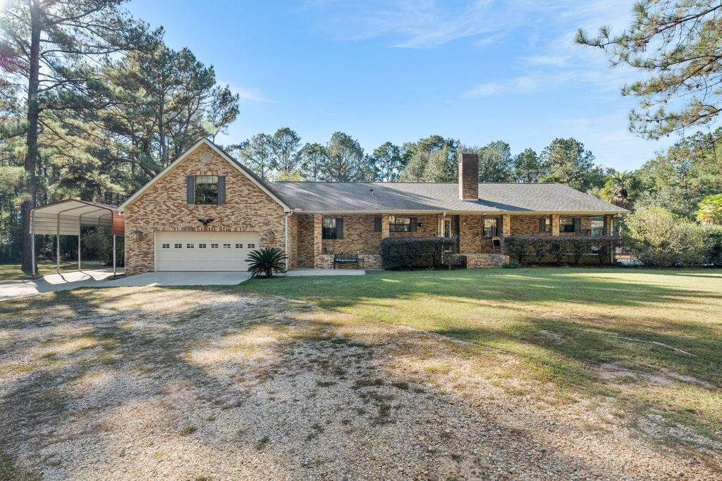 86 Haddox Rd., Columbia, MS 39429