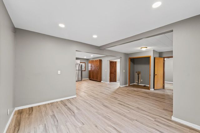 242 E Pine Street, Paxton, IL 60957