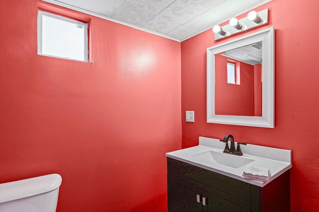 242 E Pine Street, Paxton, IL 60957