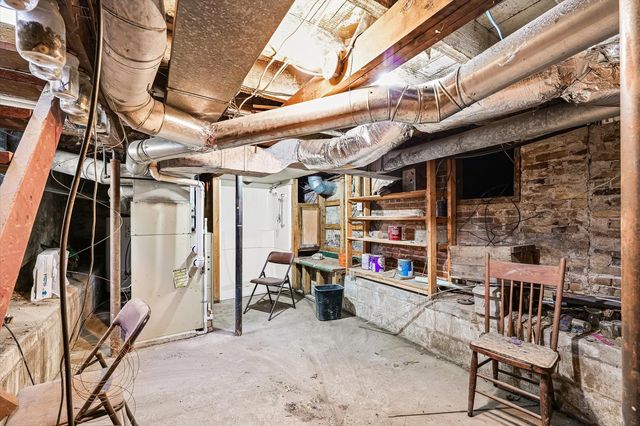 242 E Pine Street, Paxton, IL 60957