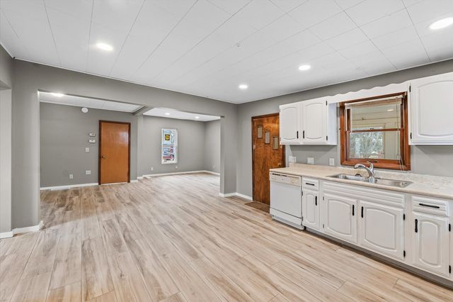 242 E Pine Street, Paxton, IL 60957