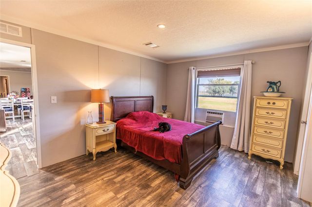 2752 Remmert Road, Bellville, TX 77418