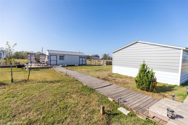 2752 Remmert Road, Bellville, TX 77418