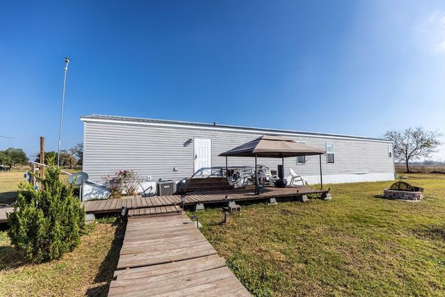2752 Remmert Road, Bellville, TX 77418