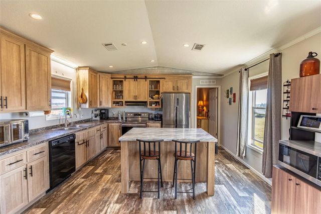 2752 Remmert Road, Bellville, TX 77418