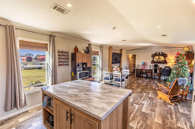 2752 Remmert Road, Bellville, TX 77418