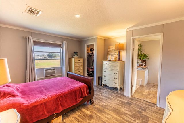 2752 Remmert Road, Bellville, TX 77418