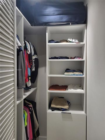 1020 94th St 502, Bay Harbor Islands, FL 33154