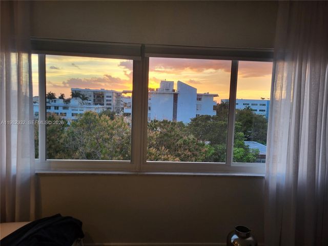 1020 94th St 502, Bay Harbor Islands, FL 33154