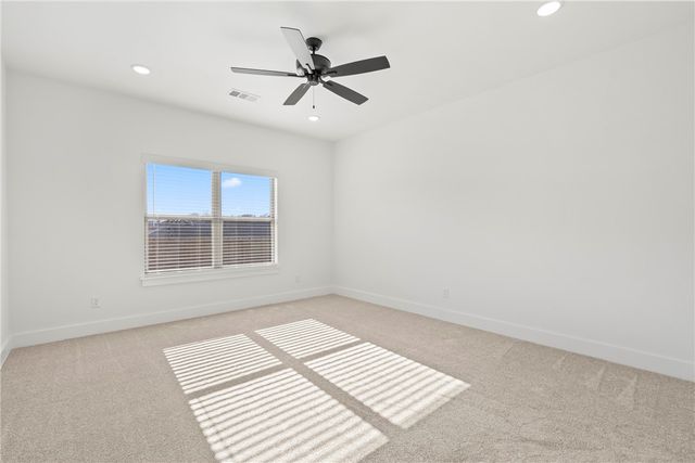 63 W Pitts Street, Farmington, AR 70730