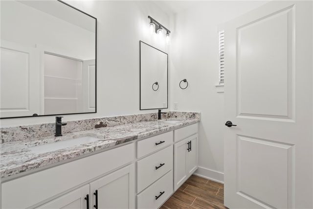 63 W Pitts Street, Farmington, AR 70730