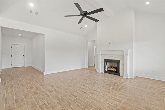 63 W Pitts Street, Farmington, AR 70730