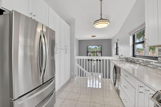 10920 Lakemore Lane 201, Boca Raton, FL 33498