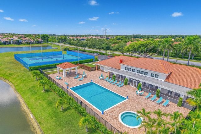 10920 Lakemore Lane 201, Boca Raton, FL 33498