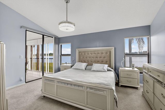 10920 Lakemore Lane 201, Boca Raton, FL 33498