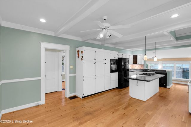 2216 Eastview Ave, Louisville, KY 40205