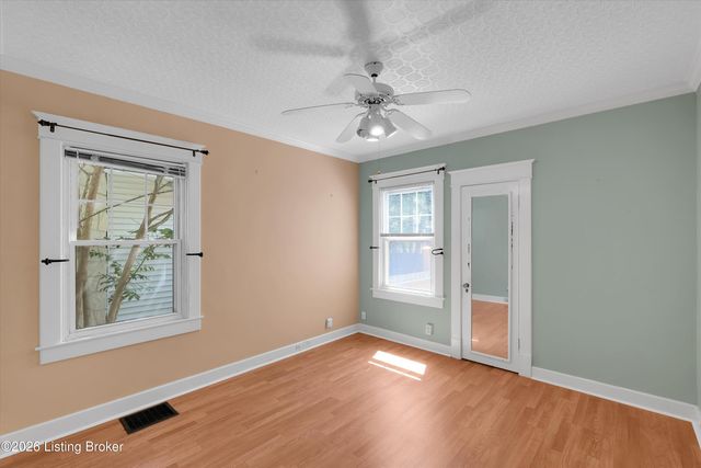2216 Eastview Ave, Louisville, KY 40205