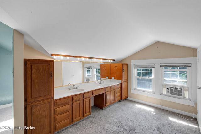 2216 Eastview Ave, Louisville, KY 40205