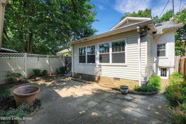 2216 Eastview Ave, Louisville, KY 40205
