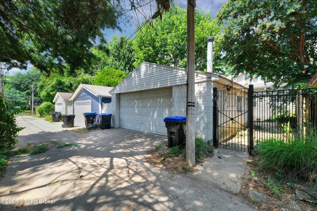2216 Eastview Ave, Louisville, KY 40205