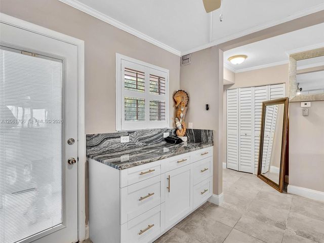 201 SE 11th Terrace 303, Dania Beach, FL 33004