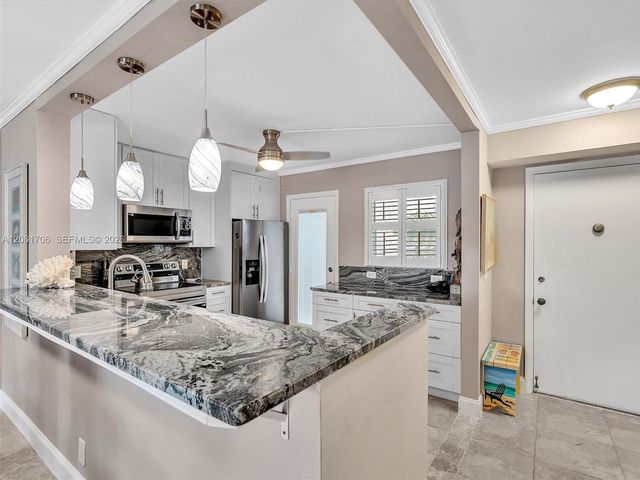 201 SE 11th Terrace 303, Dania Beach, FL 33004