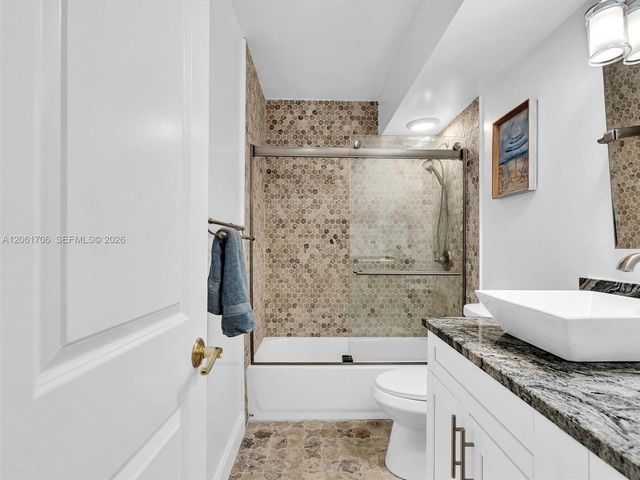 201 SE 11th Terrace 303, Dania Beach, FL 33004