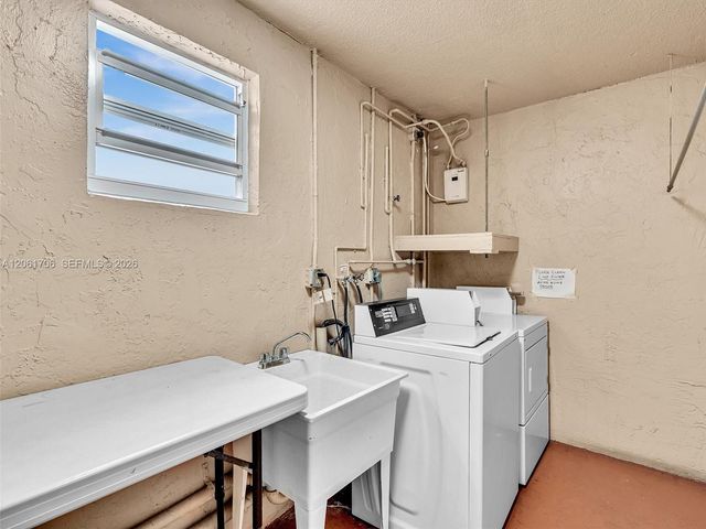 201 SE 11th Terrace 303, Dania Beach, FL 33004