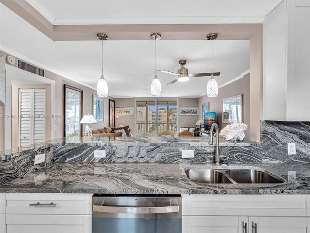 201 SE 11th Terrace 303, Dania Beach, FL 33004