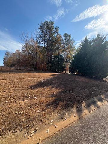 305 Lawtonwood Lane, Spartanburg, SC 29376