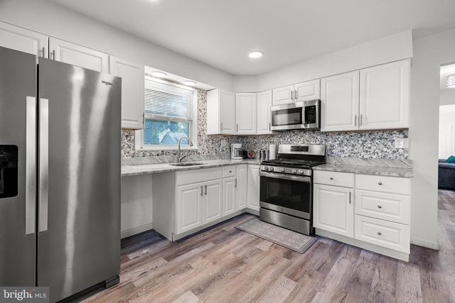 127 WEDGEFIELD DR, New Castle, DE 19720