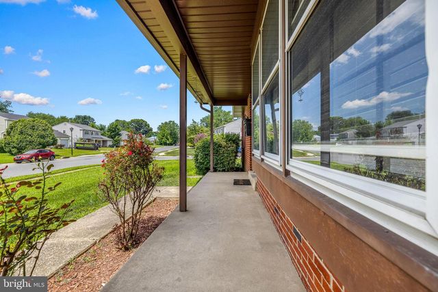 127 WEDGEFIELD DR, New Castle, DE 19720