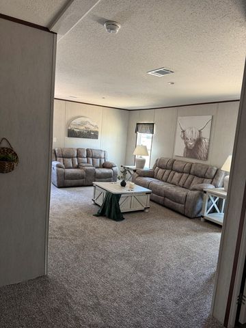 215 York, Kinsey, AL 36303