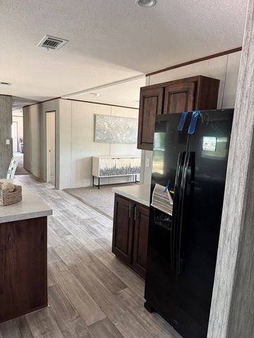 215 York, Kinsey, AL 36303