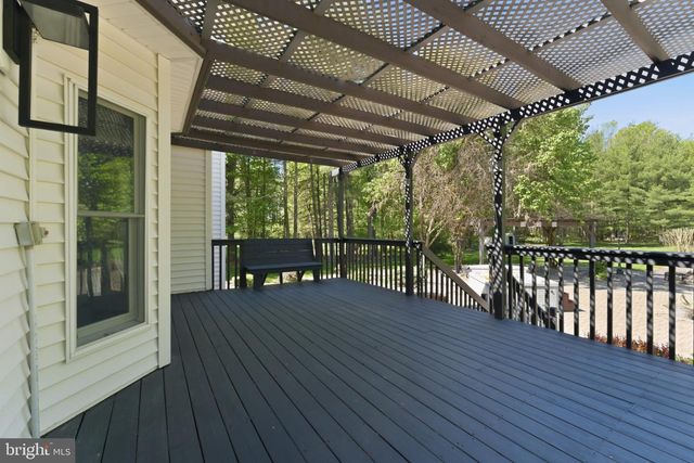 97 UNION RD, Frenchtown, NJ 08825