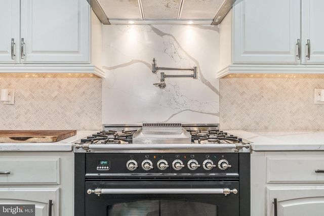 97 UNION RD, Frenchtown, NJ 08825