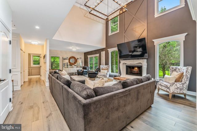 97 UNION RD, Frenchtown, NJ 08825